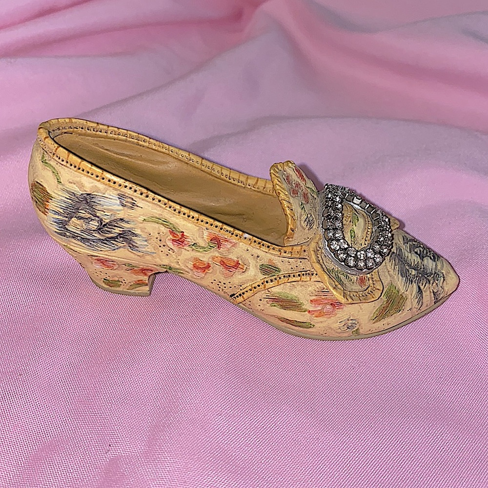 Just the right shoe by raine